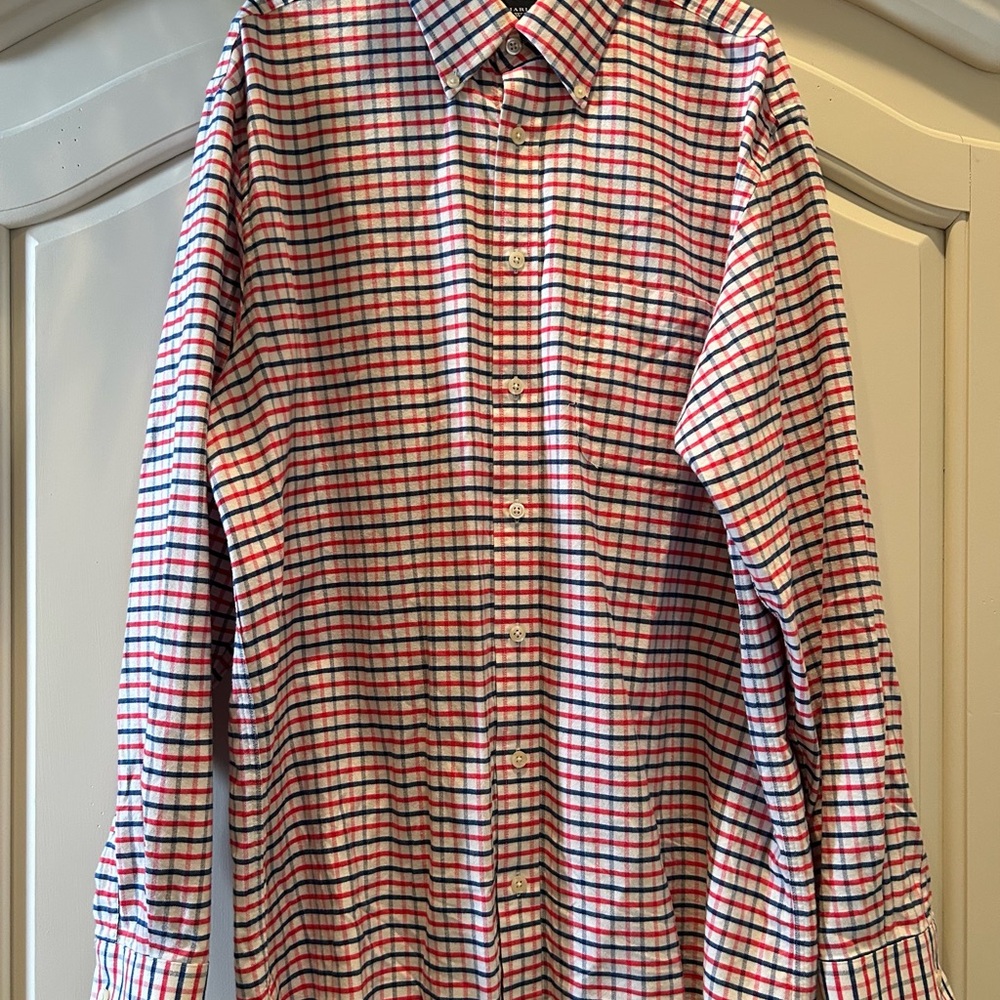 Charles Tyrwhitt Classic Fit Button Down Shirt, Size Large.